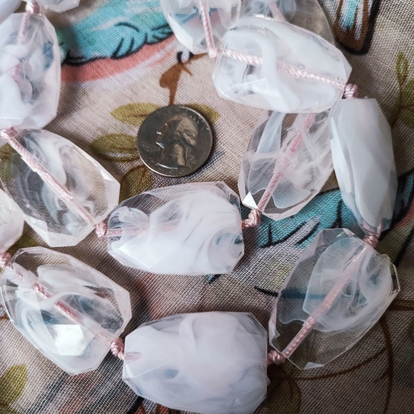 Long Vintage Faceted Swirled White Lucite Chunky Necklace Pink Knotted Cord EUC - Picture 6 of 16